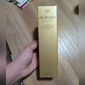 Cle De Peau Hydro-Softening Lotion